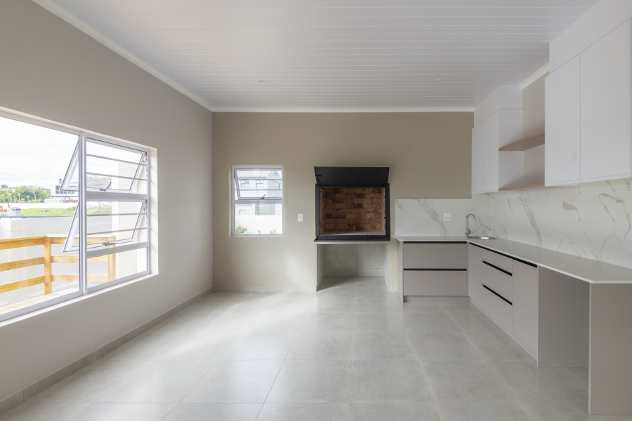 4 Bedroom Property for Sale in Country Club Western Cape